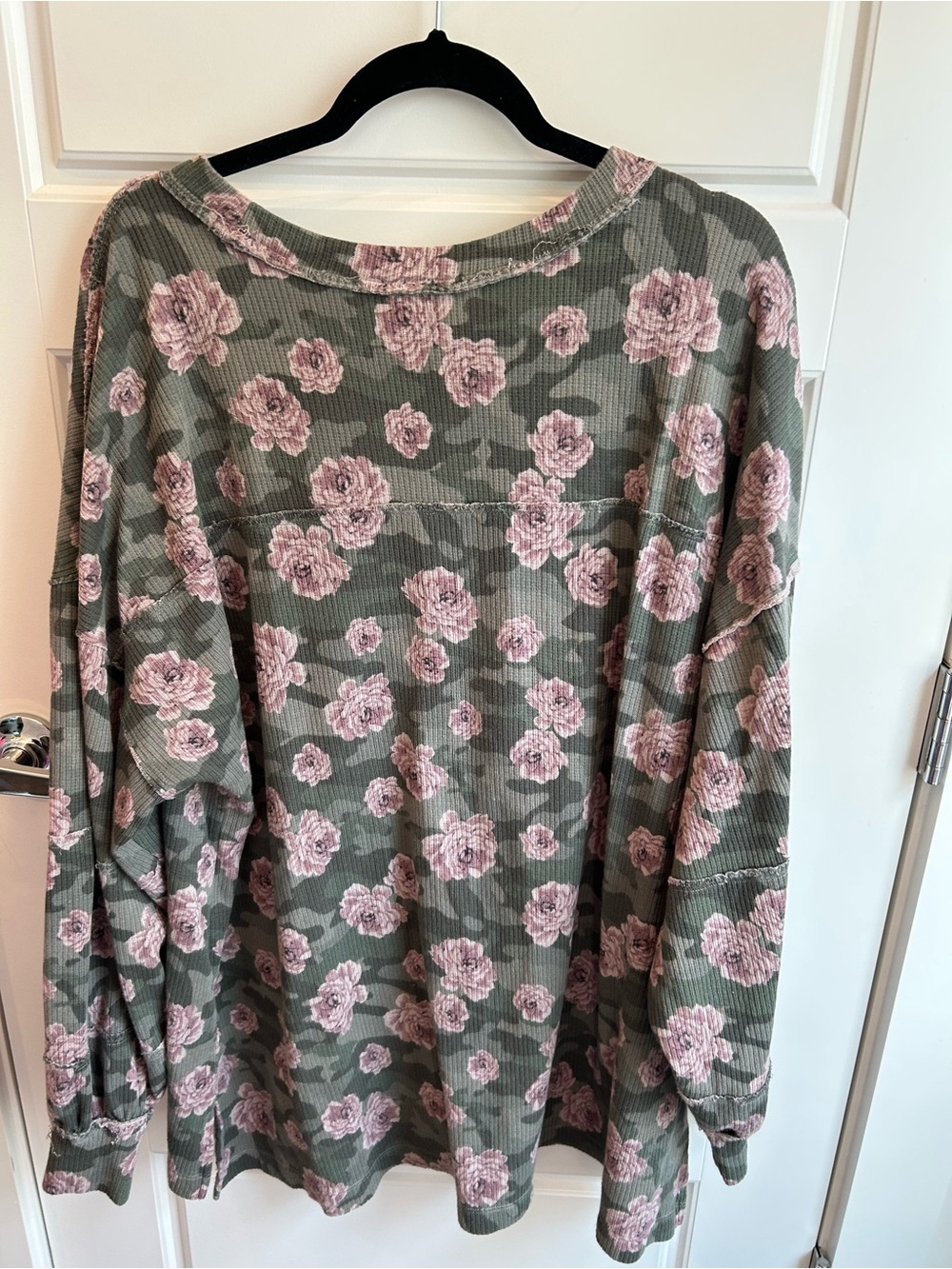 torrid Olive Green Ribbed Short Sleeve Top with Pink Floral Print - Picture 3 of 3
